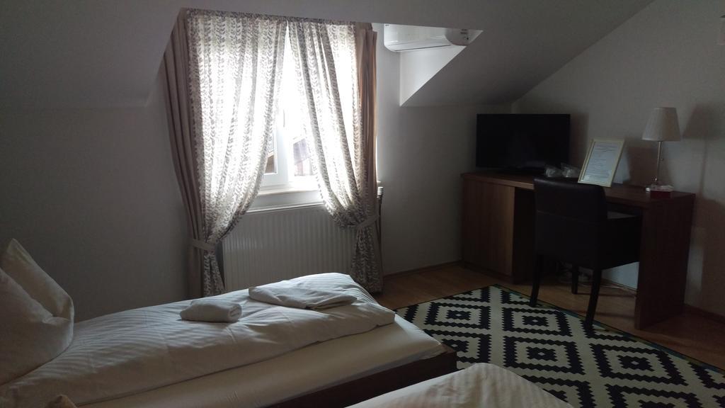 Pensiune Restaurant La Cassa Vişeu de Sus Zewnętrze zdjęcie